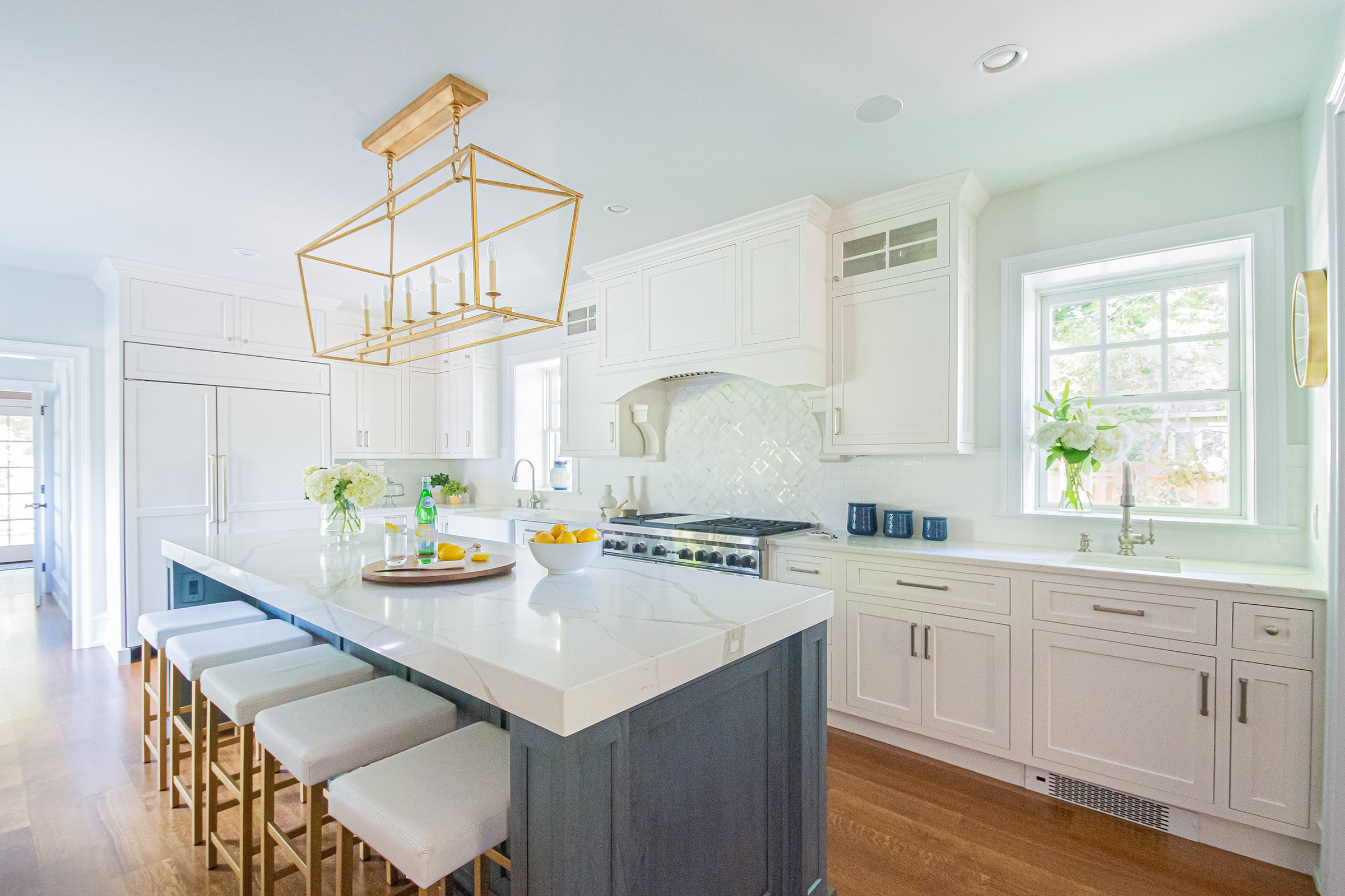 Timeless Traditional Custom Kitchen, Bar, and Mudroom - Gardner/Fox ...